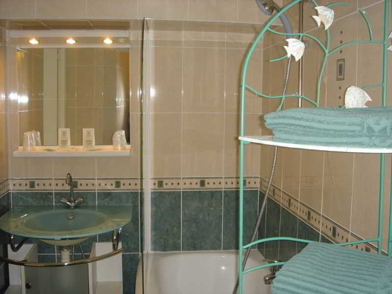 Hotel Acostel Meaux Exteriör bild